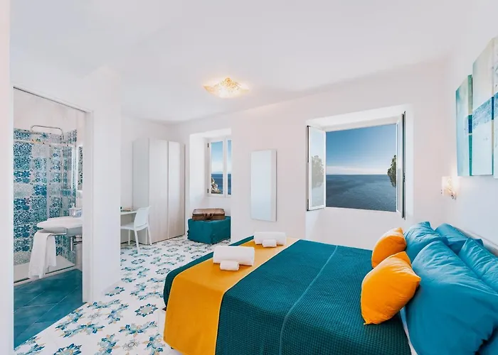 Eris Private Sea Access Pool E Villa *