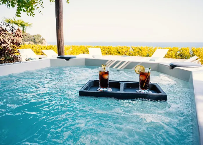 Eris Private Sea Access Pool E *