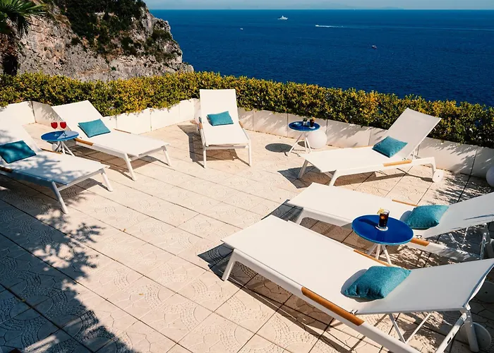 Eris Private Sea Access Pool E Villa